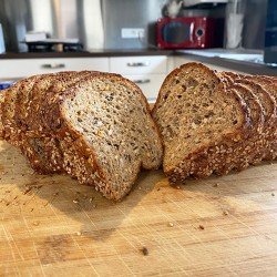 Pain au sésame protéiné sans sucre