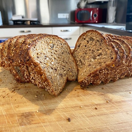 Pain au sésame protéiné sans sucre